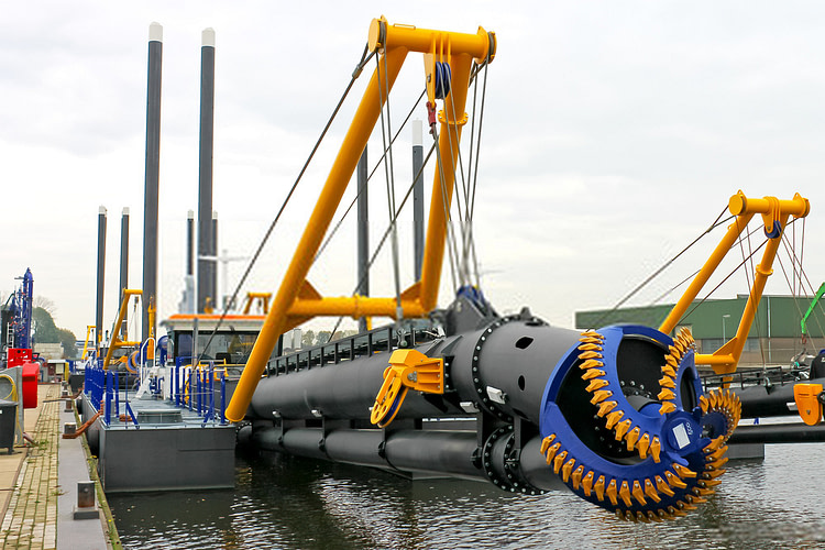 how does sand dredging work